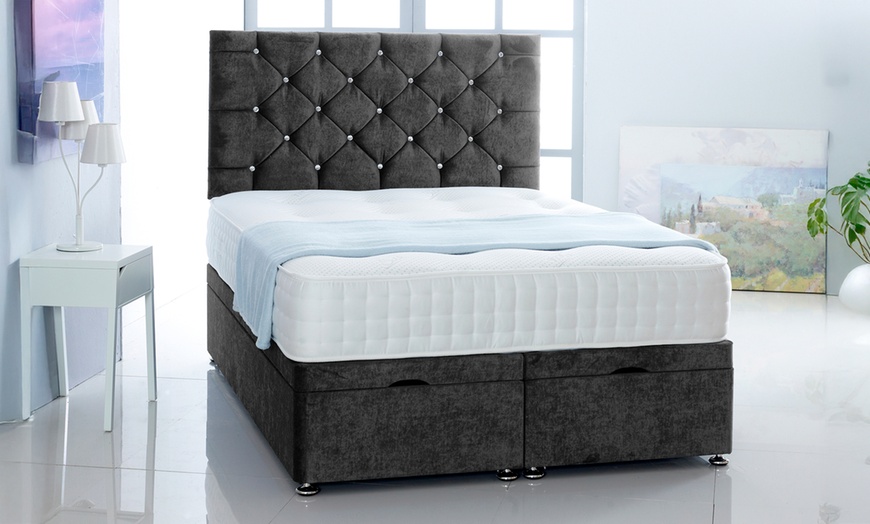 Image 2: Naples Velvet Ottoman Divan Bed 