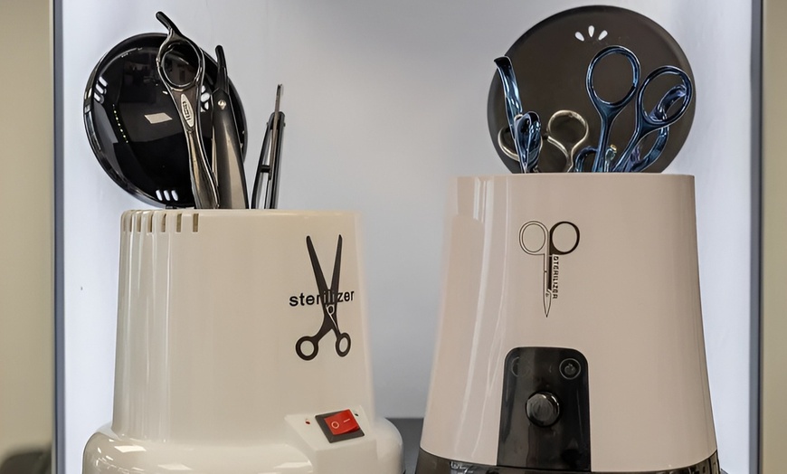 Image 10: Klaar voor een frisse coupe? Ga voor een kappersbehandeling naar keuze