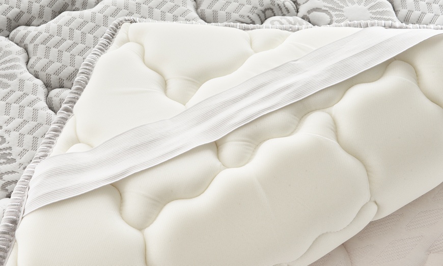 Image 4: Surmatelas en mousse à mémoire de forme avec revêtement à la camomille