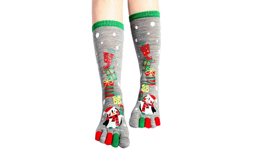 Image 3: Women's Christmas Cotton Socks