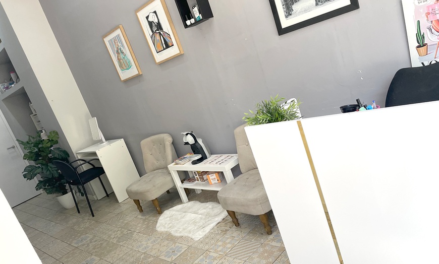 Image 6: Sesión de microblading en Estetica y Micropigmentacion Luz de Luna