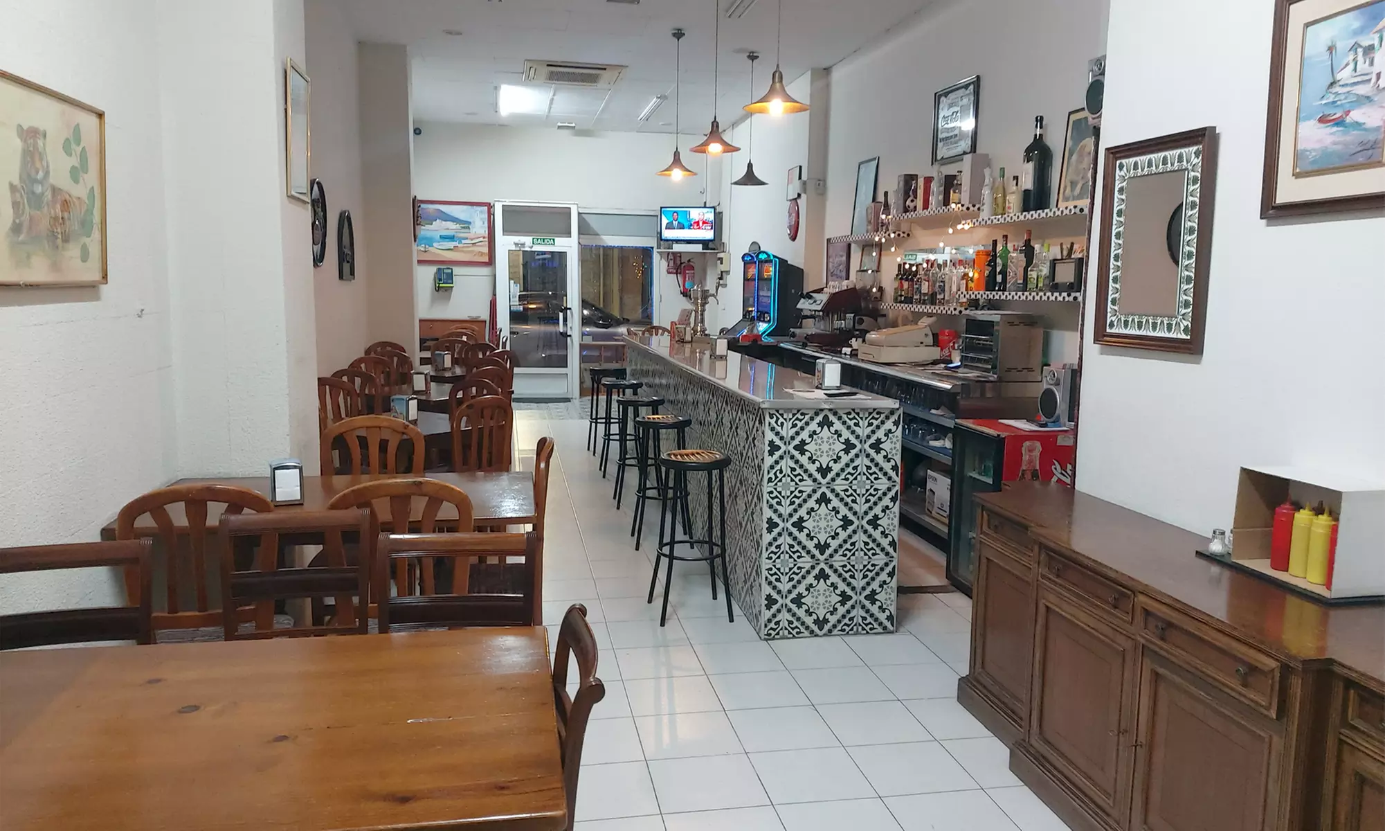 Menús de hamburguesa casera con bebida para 2 o 4 personas