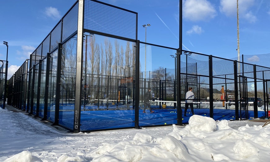 Image 4: Padel: sportieve uitdaging met indoor en outdoor courts