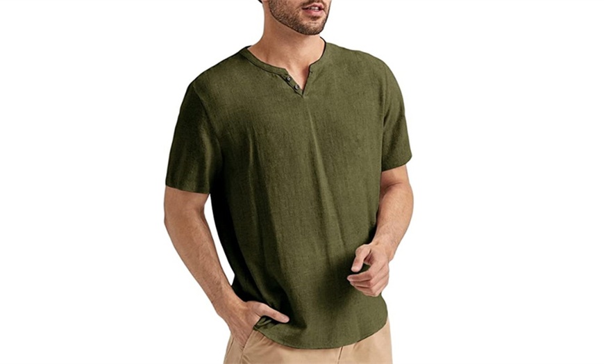 Image 3: Men's Cotton Short Sleeve Buttoned-Neck Shirt