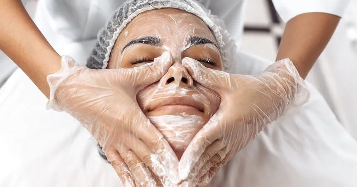 Tratamiento facial de renovación en Barcelona
