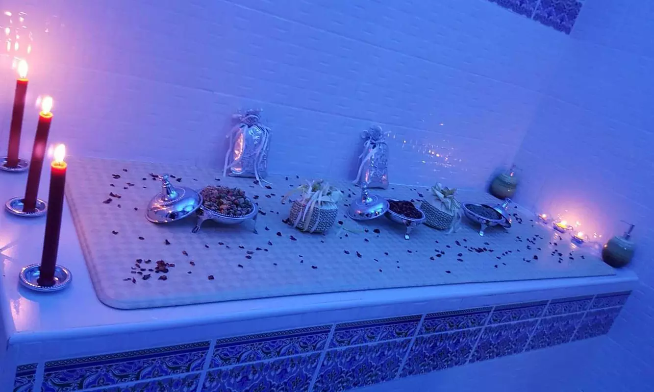 Classic Colour Mani-Pedi