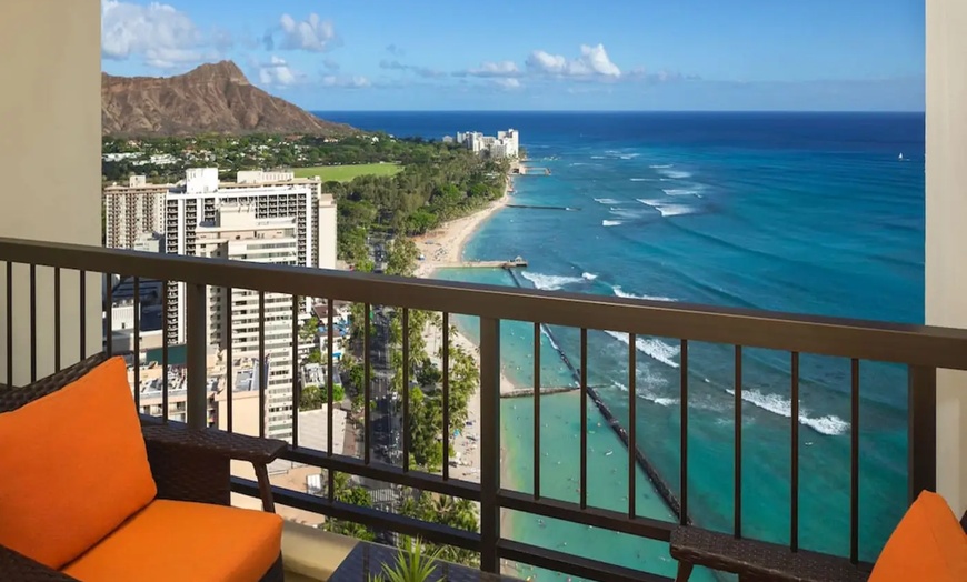 Image 18: ✈ 4-Day Hawaii Vacation with Air from Great Value Vacations