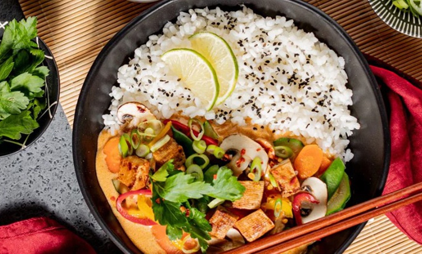 Image 2: Vietnamesischer Hot Pot inkl. Vorspeise oder Dessert für 2-4 Personen