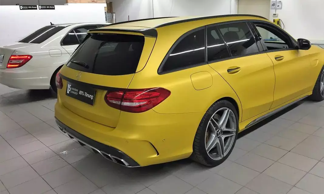 Scheibentönung für einen Kleinwagen (3-Türer)