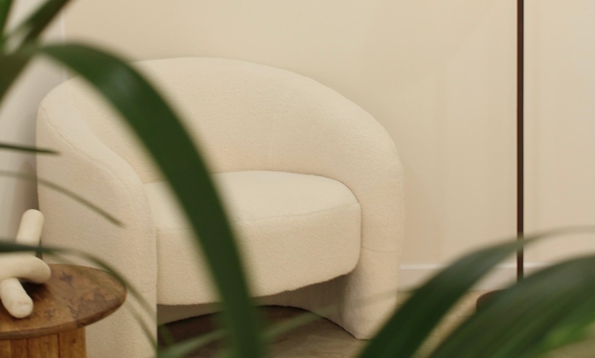 Image 6: Limpieza facial completa, ojos, microdermo y tratamiento facial extra