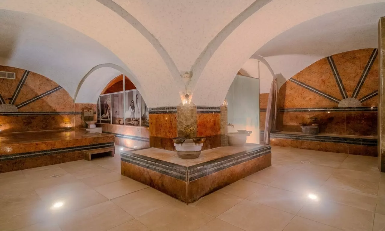 Genieße pure Entspannung: Hamam-Paket mit Schaum-Massage