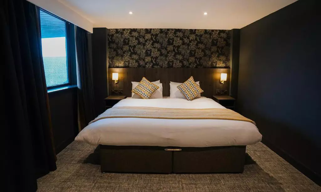 4* Lancashire: Stay for up to 4 with Spa access