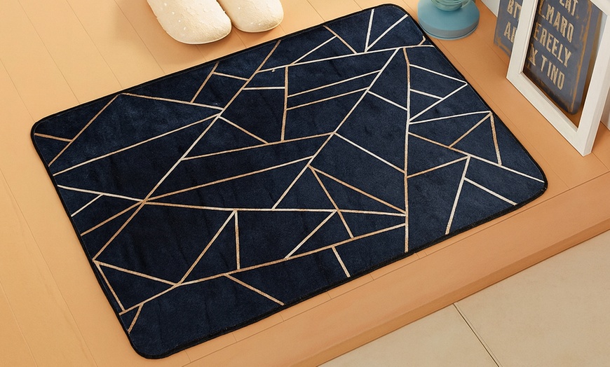 Image 5: Fino a 4 tappeti con motivo geometrico