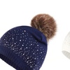 Image 8: 1 o 2 gorros con piedras de cristal para invierno
