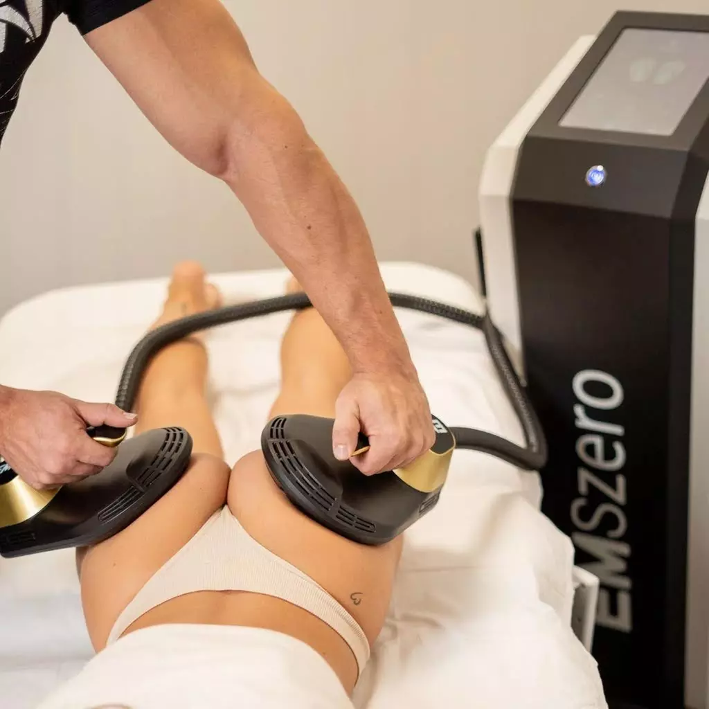 Get Toned: One or Four 30-Minute EMS Zero Neo Sessions on One Area