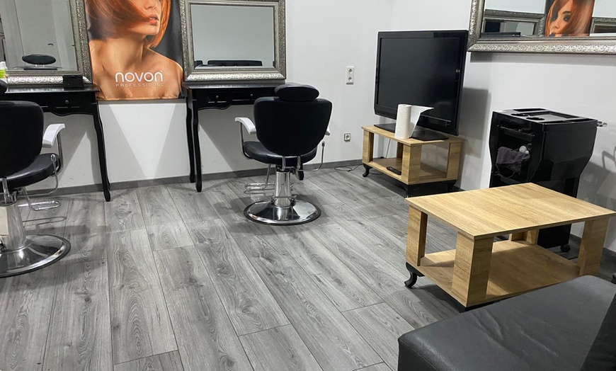 Image 3: Microneedling, Aqua Facial oder BB-Glow-Behandlung für 1 Person