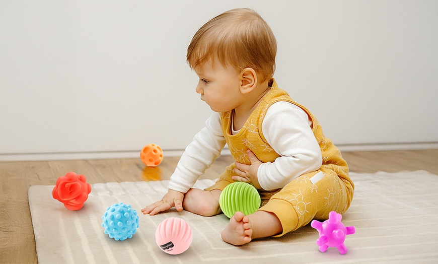 Image 2: Fisher Price Multifunctional Sensory Ball Play Set