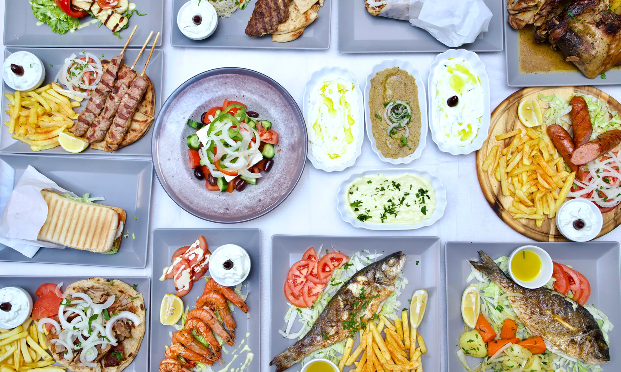 Candle-Light-Dinner mit 3-Gänge-Menü inkl. Ouzo & Sekt für 1 - 4 Pers.