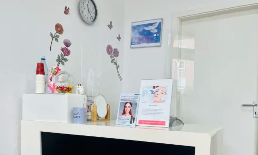 Image 2: 45 - 60 Min. Gesichtsbehandlung nach Wahl für 1 Person