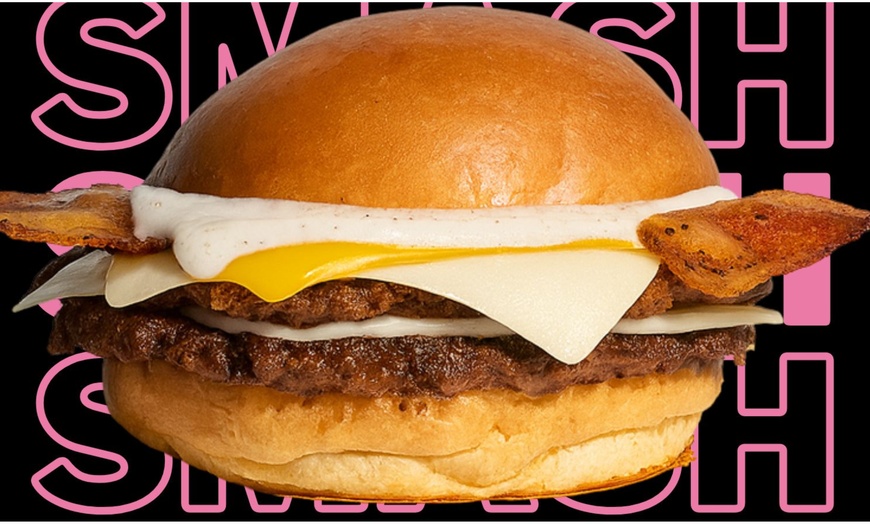 Image 4: Menú para 2 o 4 con entrante, hamburguesas, postre y bebidas