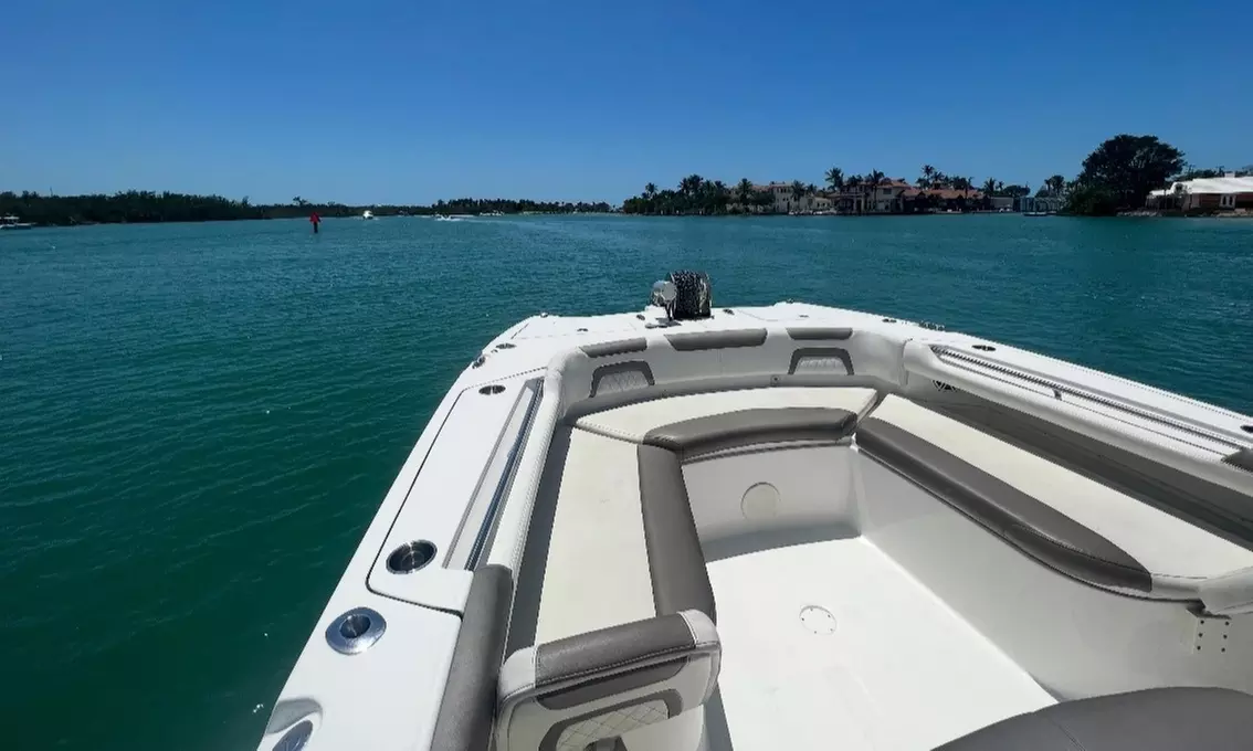 2 Hour Private Boat Charter for Up to 6 Guests