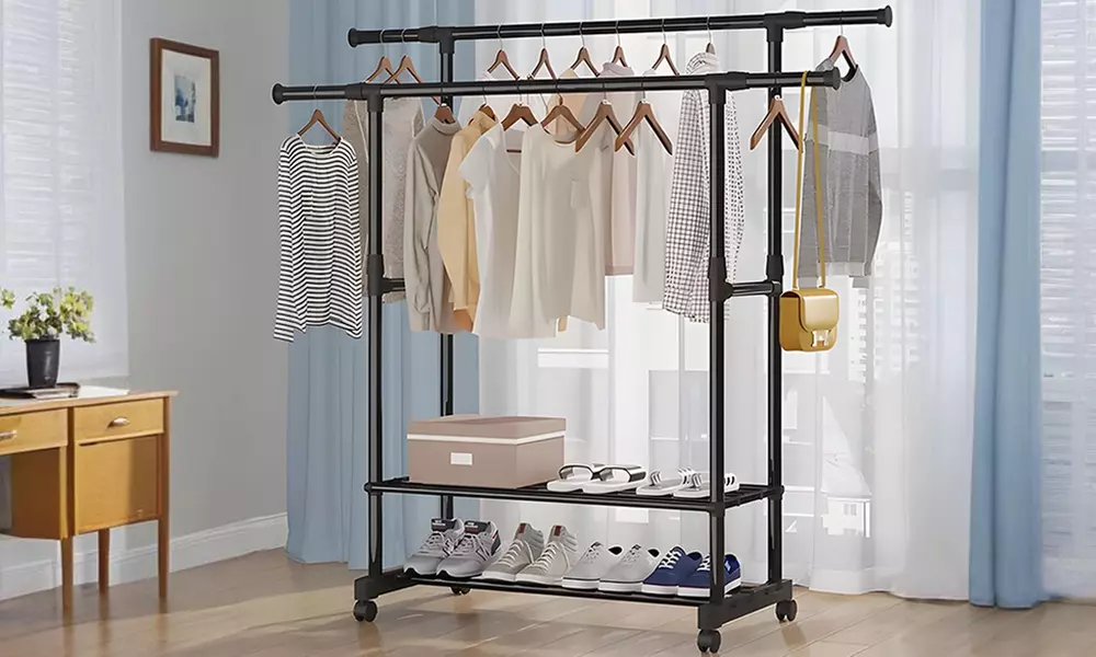 Perchero metálico con zapatero