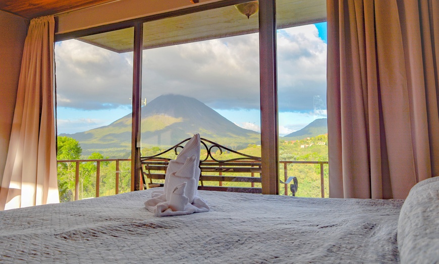 Image 4: ✈ 7-NT Costa Rica Arenal & Tamarindo Trip w/ Air Car - Travel by Jen
