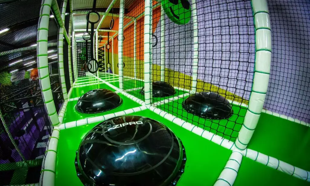 Całodniowe wejście do bawialni dla 1 dziecka z opiekunem