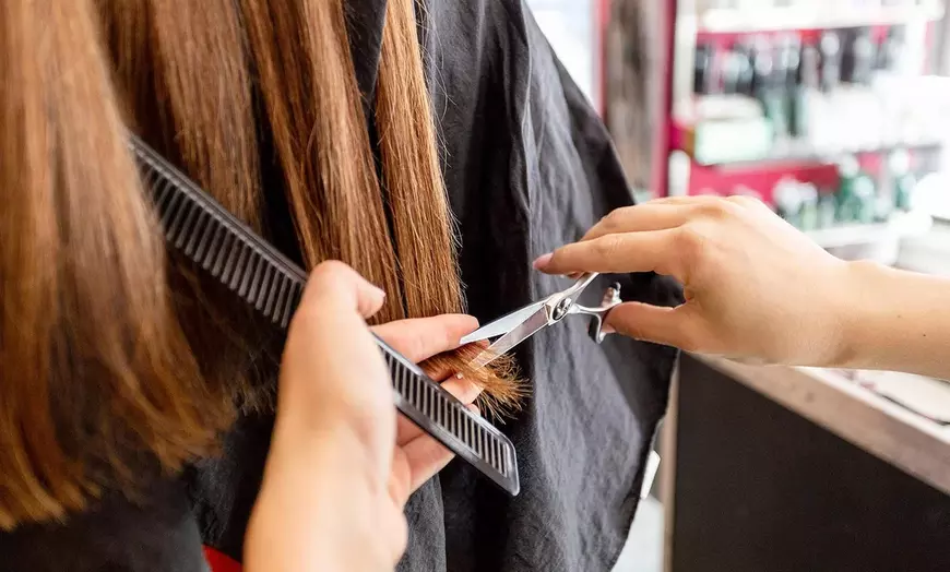 Image 3: Sesión de peluquería con alisado de queratina brasileño 