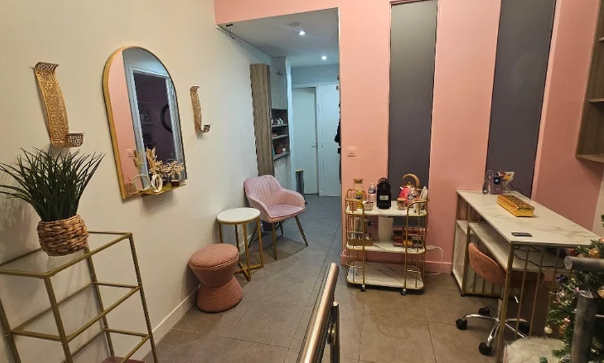 Image 3: Renaissance de la peau chez Golden Skin Paris