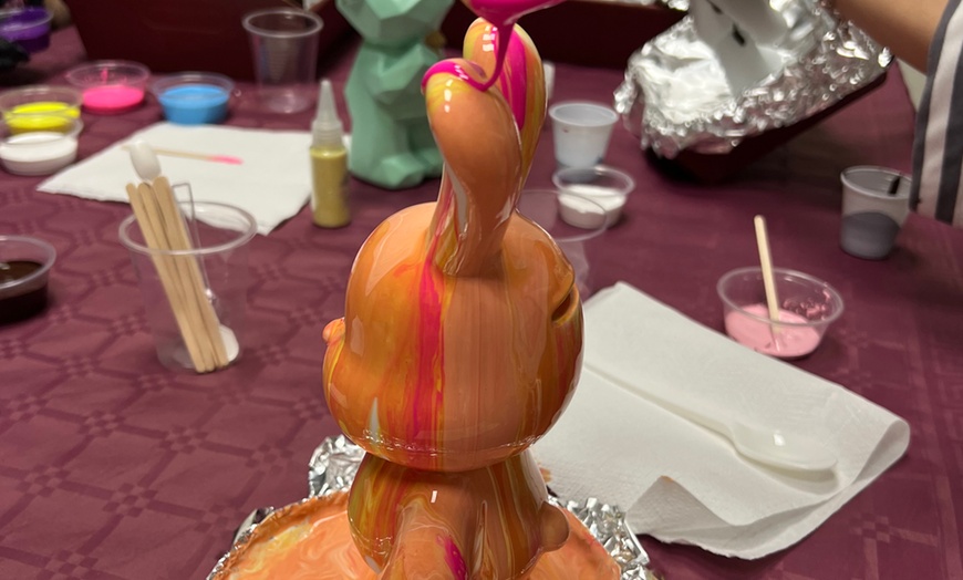 Image 20: Taller de pintura de un osito de peluche para 1 o 2 personas