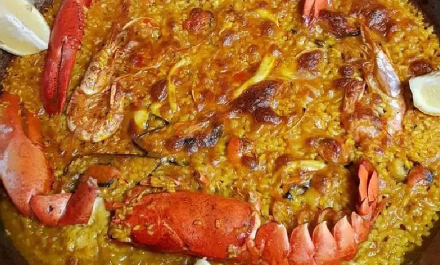 Image 1: ¡Menú de arroz con bogavante para 2 o 4 con opción a botella de vino!