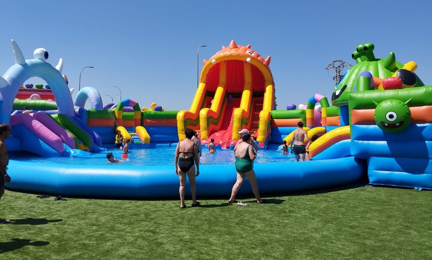 Image 16: Parque acuático Wow: entrada para niño o adulto, junto al C.C. Bonaire