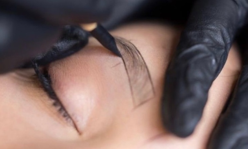 Image 1: Maquillage semi-permanent des sourcils chez L'institut L'Entre Copines