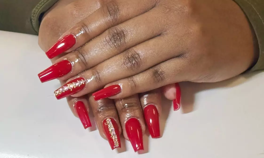 Jusqu'à 49% de remise sur Manucure-pédicure chez Belle and Bien