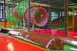Tageskarte für den Indoorspielplatz MAXILAND für 1 - 2 Erwachsene und 1 - 2 Kinder (bis 25% sparen) - Second Medium