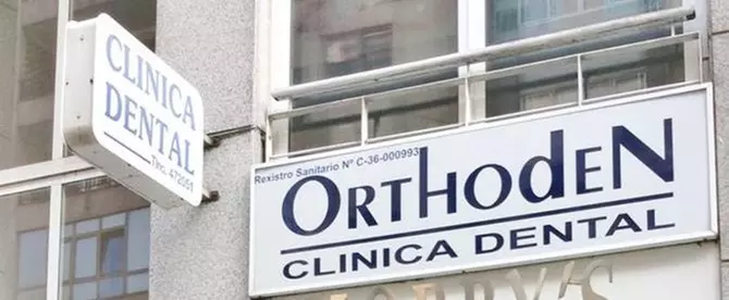 Limpieza bucal con ultrasonidos y revisión en Clínica Dental Orthoden