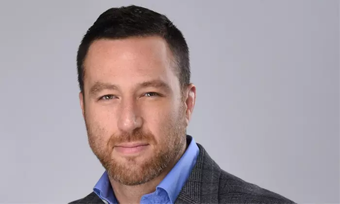 Capture the Perfect 45 Minutes Corporate Headshot