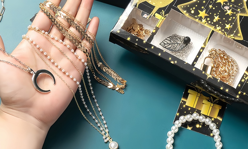 Image 3: Calendario de Adviento con collares, pulseras y pendientes