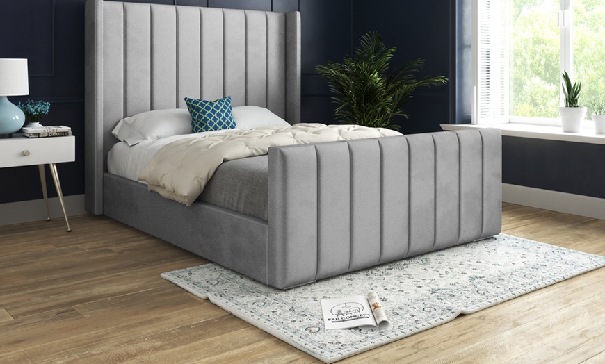 Image 4: DS Living Oxford Panel Upholstered Soft Velvet Bed
