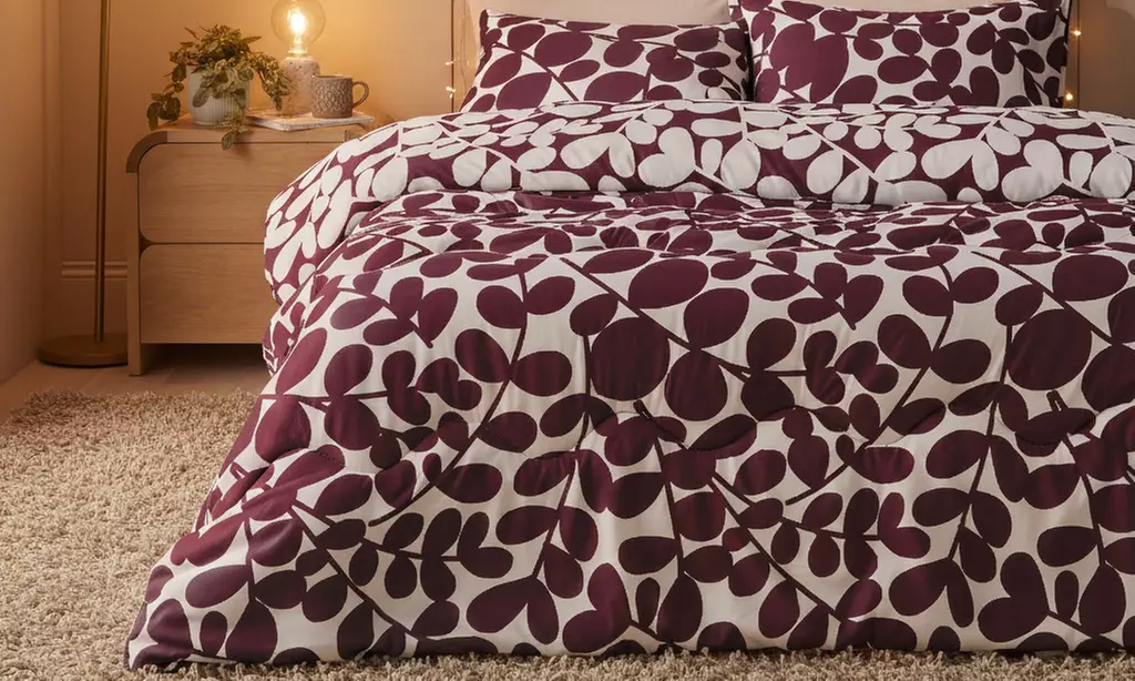 Silentnight 10.5 Tog Leaf Print Reversible Coverless Duvet Set