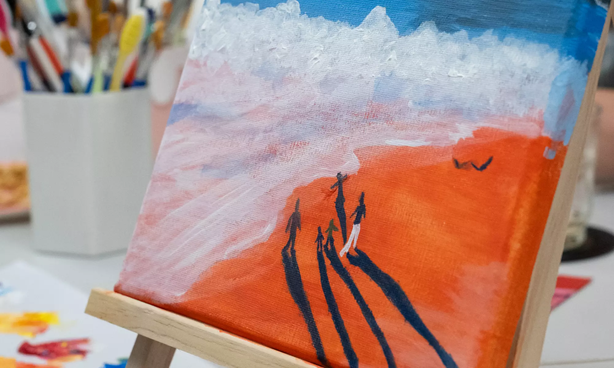 Taller para 1 o 2: pintura de cuadro o tote bag, o clase de maquillaje