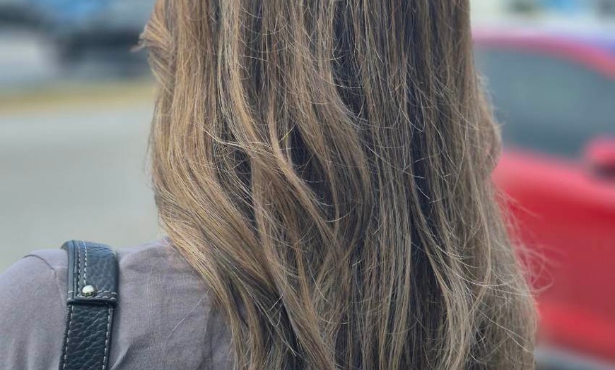 Image 10: Up to 42% Off on Salon at Glamurs beauty studio