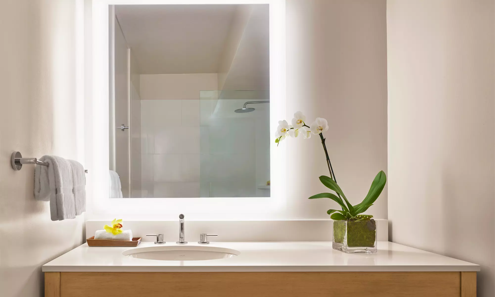 Stay at Waikiki Beach Upscale Alohilani Hotel