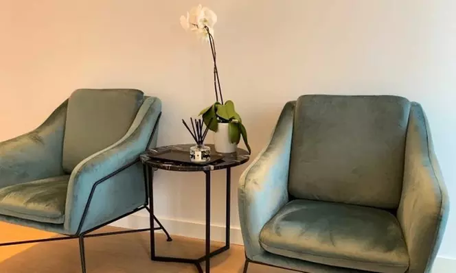 Tratamiento facial antiedad con peeling, mesoterapia infiltrada y más