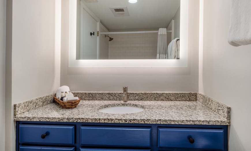 Image 7: Charming Stay at Park Plaza Resort, Ascend Hotel Collection in, UT.