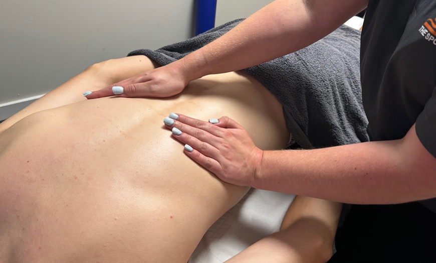 Image 3: 30-, 60- or 90-Min Full Body Massages or Physiotherapy Choices Await