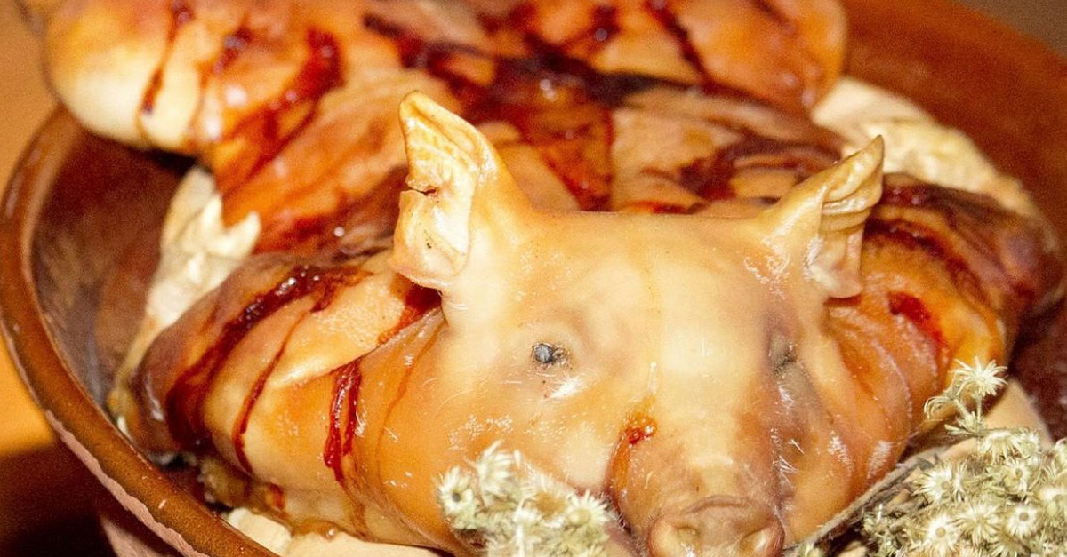 Menú de cochinillo para dos o cuatro personas en restaurante de Madrid