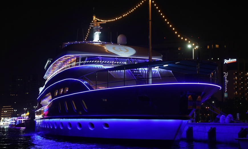 Image 6: 2-Hour Luxury Dinner Cruise with Buffet & Drinks on Samrat Mega Yacht