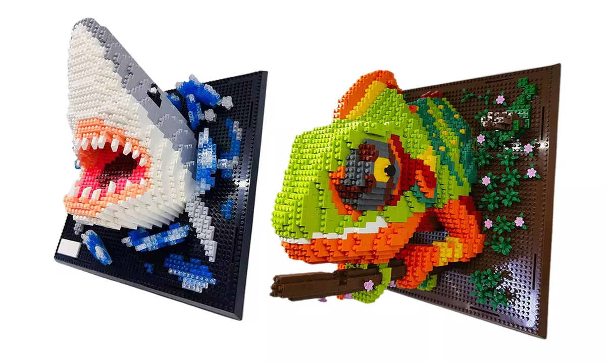 Dreidimensionaler Baustein-Wandbausatz mit Tiermotiv Chamäleon oder Hai - Primary Image